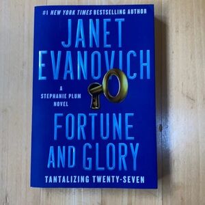 JANET EVANOVICH Paperback Book